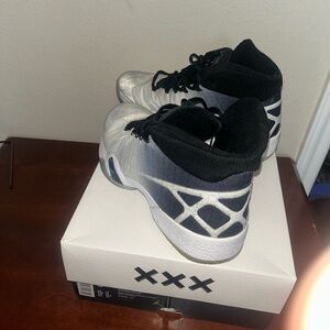 . Size 8.5 - Air Jordan 30 (XXX) White Wolf Grey -